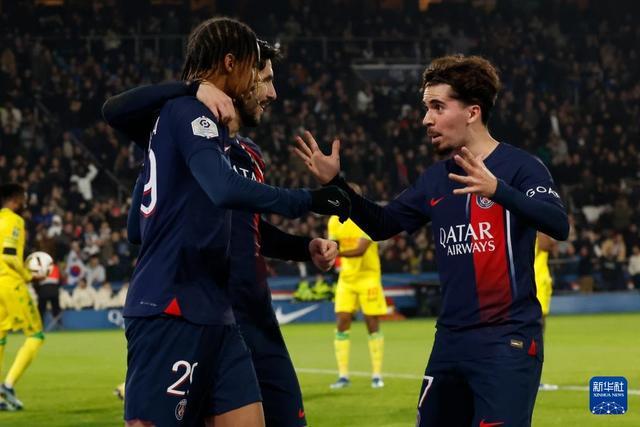 尼奥尼：我每天都在向世界级球员学习，我要抓住机会展现自己（尼奥尼：每日向顶级球员取经，把握机会证明自己）