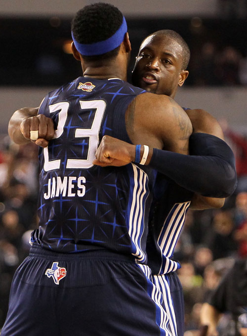 勒沃库森vs多特：希克PK吉拉西；阿德耶米、萨比策首发（勒沃库森战多特：希克对决吉拉西，阿德耶米与萨比策首发登场）