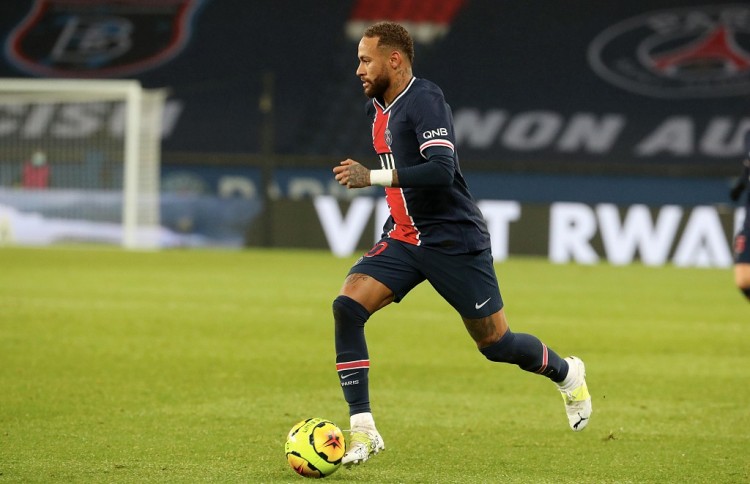 梅西回应何时退役：除非身体状态下滑，或心中不再有热情（梅西谈退役：除非状态下滑或不再热爱，否则不会离开赛场）