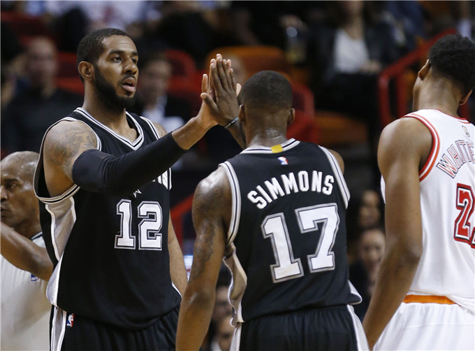 记者：西汉姆联和狼队有意利物浦边锋本-多克（记者：西汉姆联、狼队有意引进利物浦翼锋本-多克）