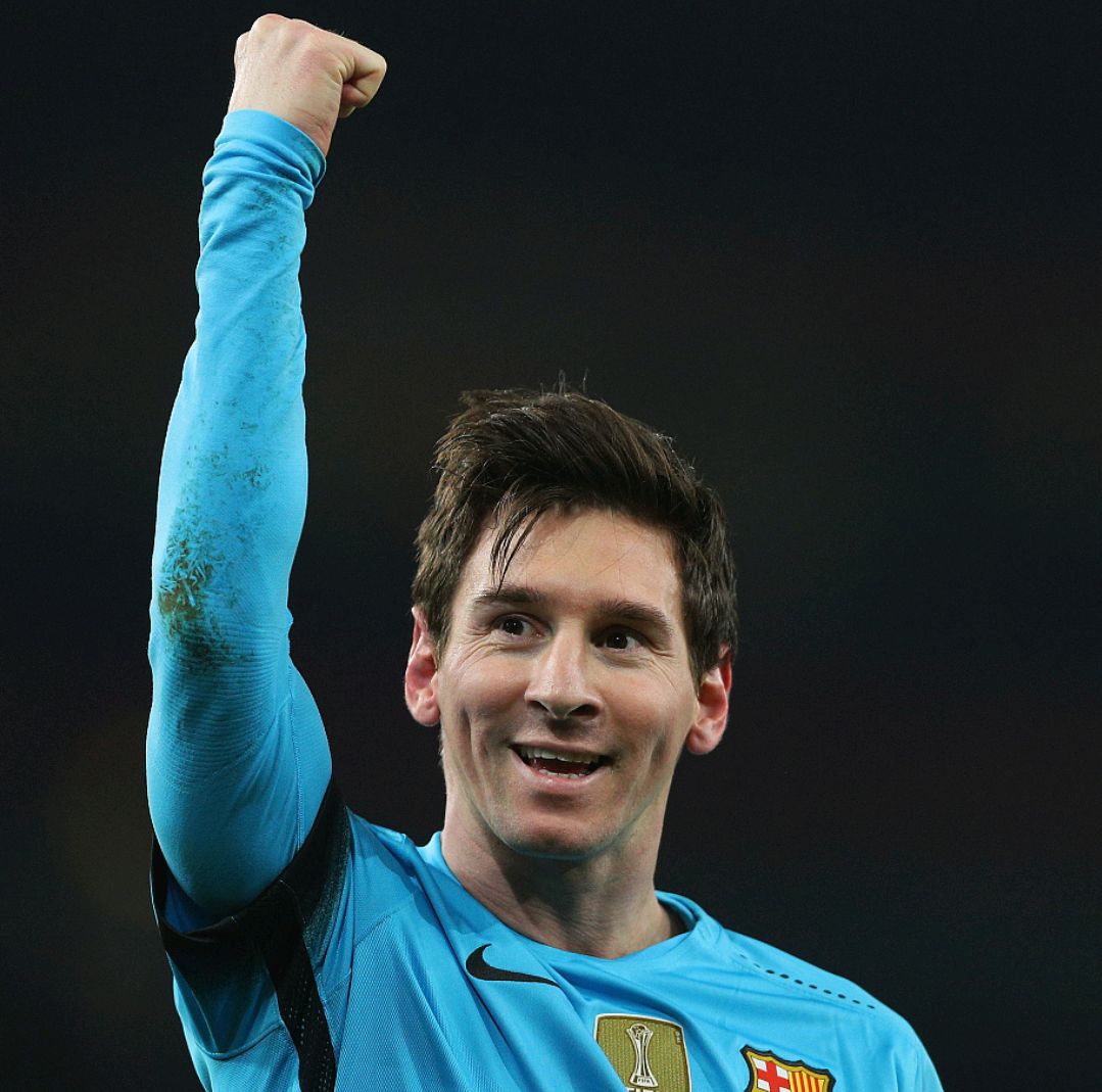 赫内斯：巴萨的债务超过13亿欧元，但在西甲却相安无事（赫内斯称巴萨负债逾13亿欧元，西甲赛场仍波澜不惊）