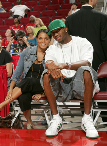 托纳利：我们把握机会不够好，然后每过一分钟比赛就会更沉重（托纳利：机会没抓住，时间越往后比赛越艰难）