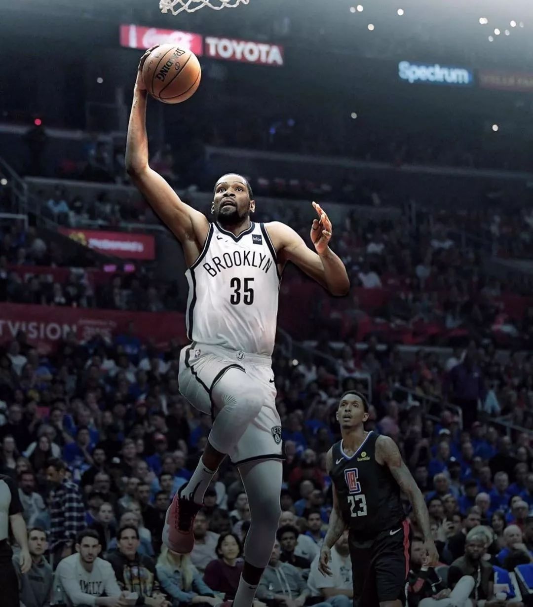 连续第二次扑点，迈尼昂当选米兰德比全场最佳（连场扑点，迈尼昂当选米兰德比全场最佳）